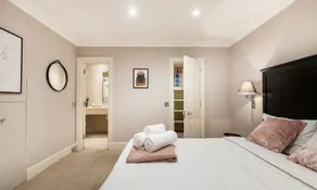 Hyde Park - Knightsbridge Mews House - Image 4