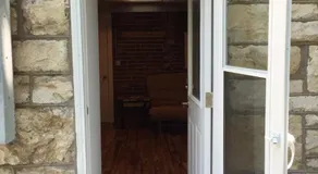 Historical Oscar Lofquist house in the heart of Des Moines - Image 2
