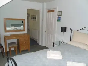 Big Sky Guest House- ROOM ONLY - Image 4