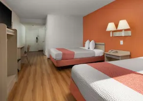 Motel 6 - Image 2