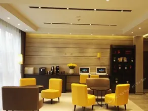 Home Inn Plus Jinan Yaoqiang International Airport - Image 3