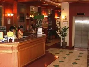Hang Tuah City Hotel - Image 2