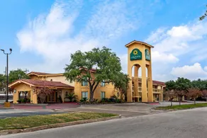 La Quinta Inn by Wyndham College Station - Image 5