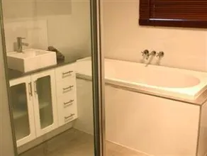 Pet Friendly Accommodation Robe - Beachside Getaway - Dog Friendly Holiday House - Image 2