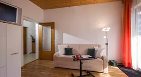Apartamento vacacional con sauna, jardín y barbacoa - Image 5