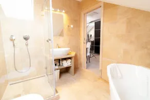 Splitska Perla City Centre Luxury Rooms - Image 5