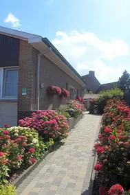 B&B Vanloo - Image 4
