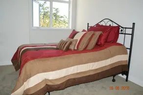 Arbutus Apartment with Ocean View - Image 3