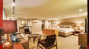Nashville Riverfront Family Loft Stay for 4 - Image 3