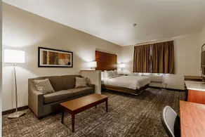 Comfort Suites At Royal Ridges - Image 5