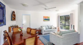 12 Ibis Court - Highset Beach House With Natural Bushland Gardens And Covered Decks - Image 4