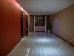 Artels Hotel - Image 2