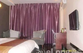 Yijia Fashion Business Hotel - Image 2