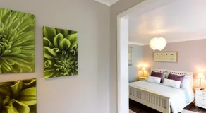 Peaceful Garden Apartment - Image 4