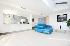 Penthouse Apartment - Image 4