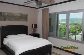Luxury Jr Penthouse- DN702 - Image 4