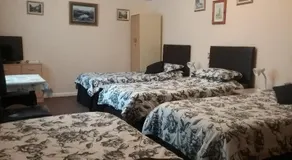 Y-NOT Guest House - Image 4
