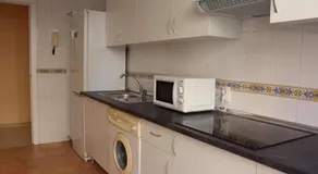 Renovado y muy cerca del centro urbano - Image 2