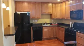 Tuscany 2900 - Classic Italian Style 3Br W Parking Near Airport - Image 4