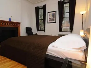 New York Central Herald Square Apartment - Image 3