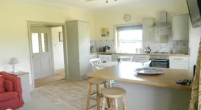 River View Apartment - Image 4