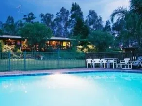 The Parson's Vineyard Retreat - get amongst the vineyards in a historic home - Image 2