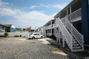 Beach Bum Motel - Image 5