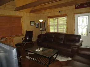 Bluebonnet Cabin - Image 5