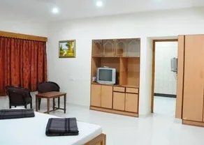 Lloyds Guest House-BN Road - Image 3