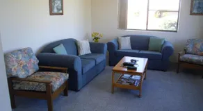 Light Airy 1st Floor Unit Marbrin Close Bellara - Image 5