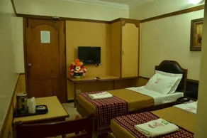 Hotel Aryaas Residence - Image 5