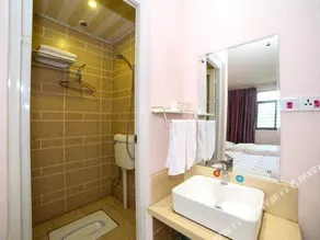 Taohuazhixing Hotel - Image 3