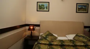 Salem on Tulebaeva Street Hotel - Image 5