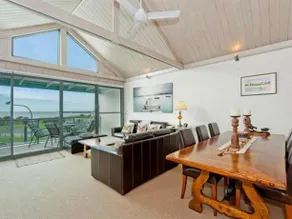 The Beach Lounge Holiday House - Image 4