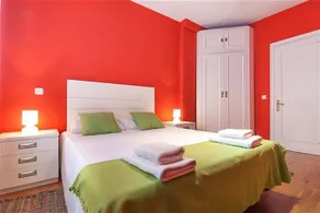 Friendly Rentals Teatro Real - Image 3