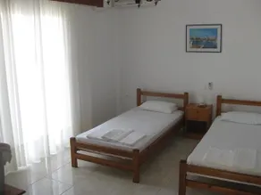 Maravelias House - Image 4