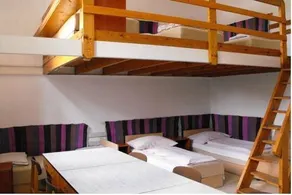 Season Hostel 2 - Image 4