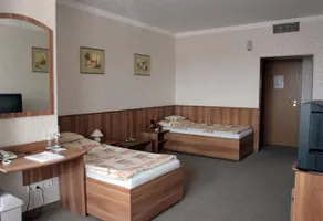 Háry Hotel Restaurant, Roulette Club - Image 2