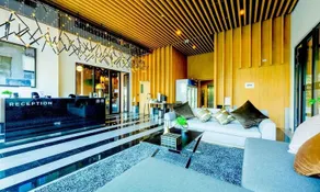 Q-Box Bangkok Blossom Hotel - Image 5