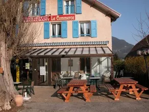 Hotel Le Commerce - Image 2