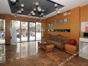 Romantic West Street Hotel Guilin North Station Branch - Image 4
