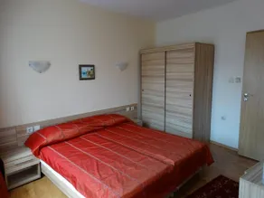 Guest House Red - Image 2