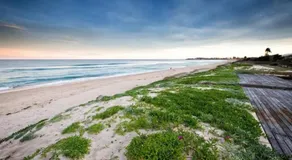 Perfect Beach Front Duplex - The Entrance North - Image 3
