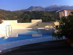 Verekinthos Villas - Pool, Hot Tub, BBQ, Kids Playground, Stunning Mountain Views - Image 3