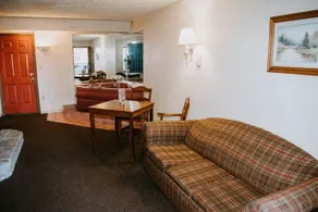 Evergreen Smokey Mountain Lodge & Convention Cent - Image 4