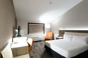 Ramada Modesto - Image 3