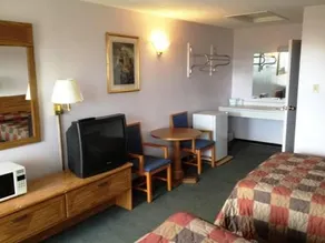 Victoria Motel - Image 3