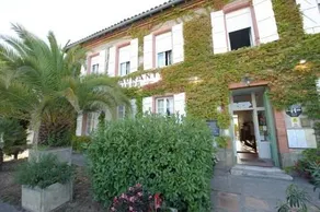 Logis Auberge les Palmiers - Image 2