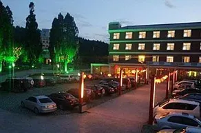 Hongdu Holiday Hotel - Image 2