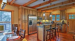 Children-friendly nice cabin with jacuzzi, BBQ & terrace | River view - Image 2